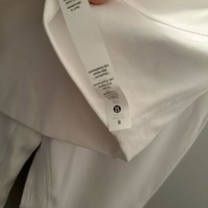 White size 8 lululmeon align pant. 28 length. Only worn once
